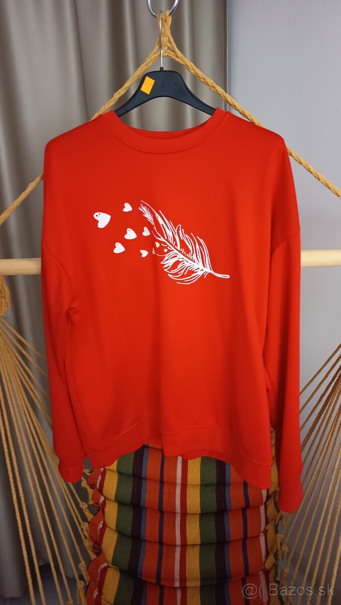 Dámska mikina nová červená XL s pierkom