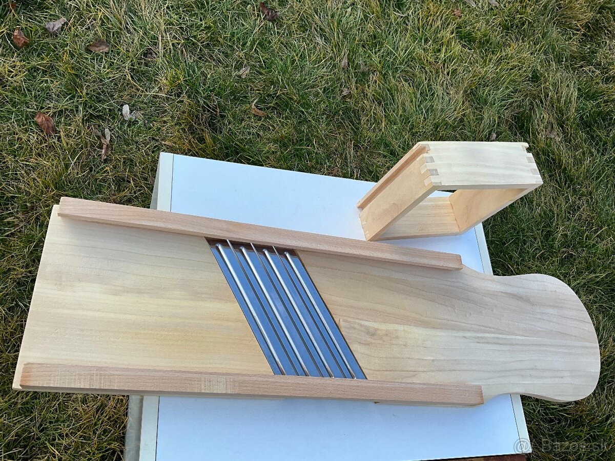 4-Nožová rezačka na kapustu a ovocie 915 mm.