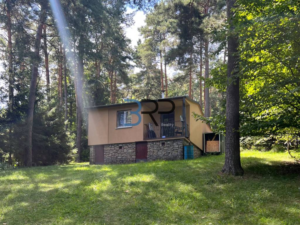 Na predaj útulná chata v Zlatníckej doline