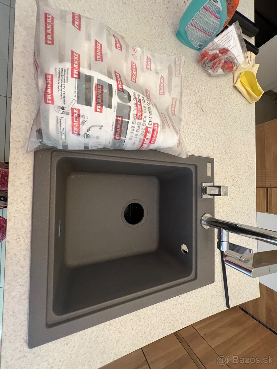 Sivy nepouzivany kuchynsky drez Franke