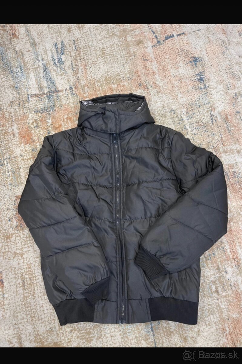 Pánska bunda antracitovej farby,prešívaná veľ. M
