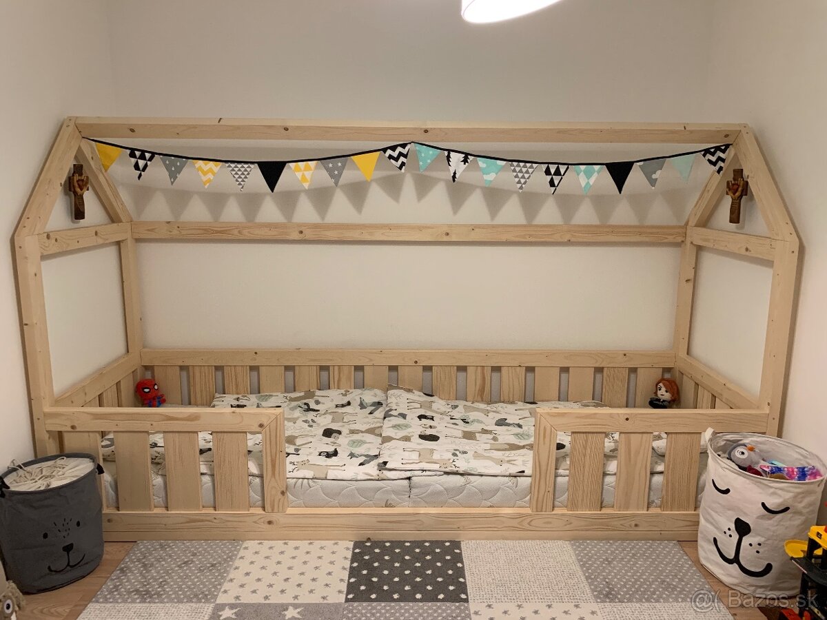 DETSKA DOMCEKOVA POSTEL