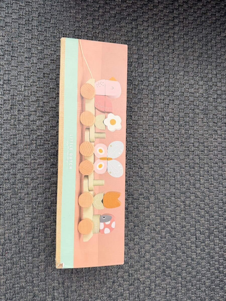 Little Dutch Vláčik ťahací drevený kvety a motýle