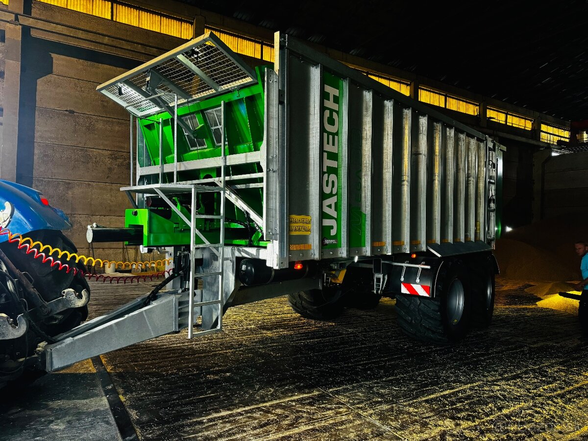 Velkoobjemový Traktorový návěs JASTECH.