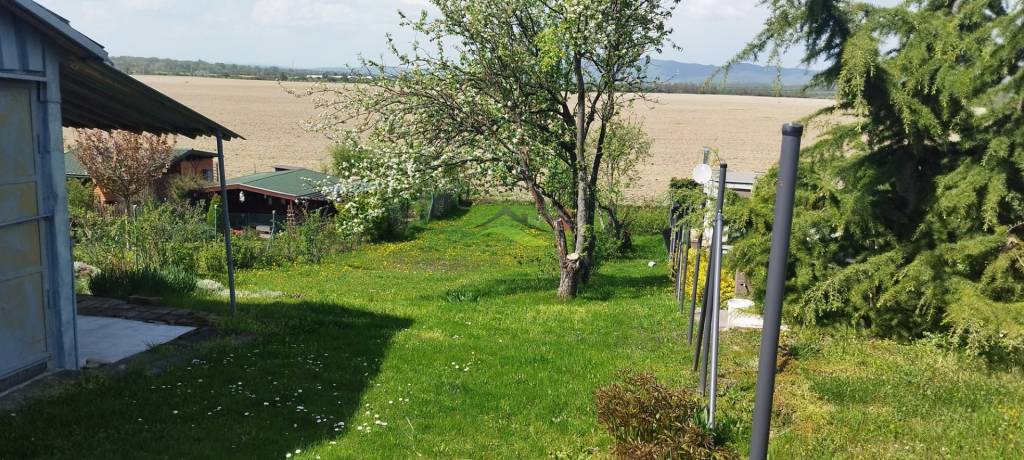 Záhrada v záhradkárskej osade IMRIČKY v Michalovciach.
