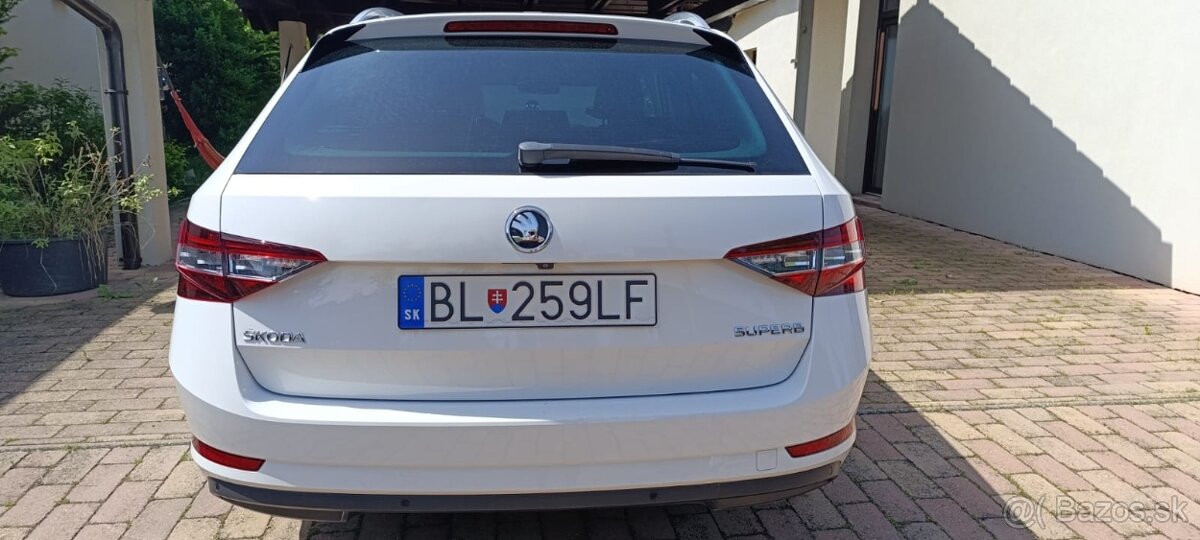 Škoda Superb combi,1/2016,LK,prvý,SR,120000,ťažné,110kW,A6