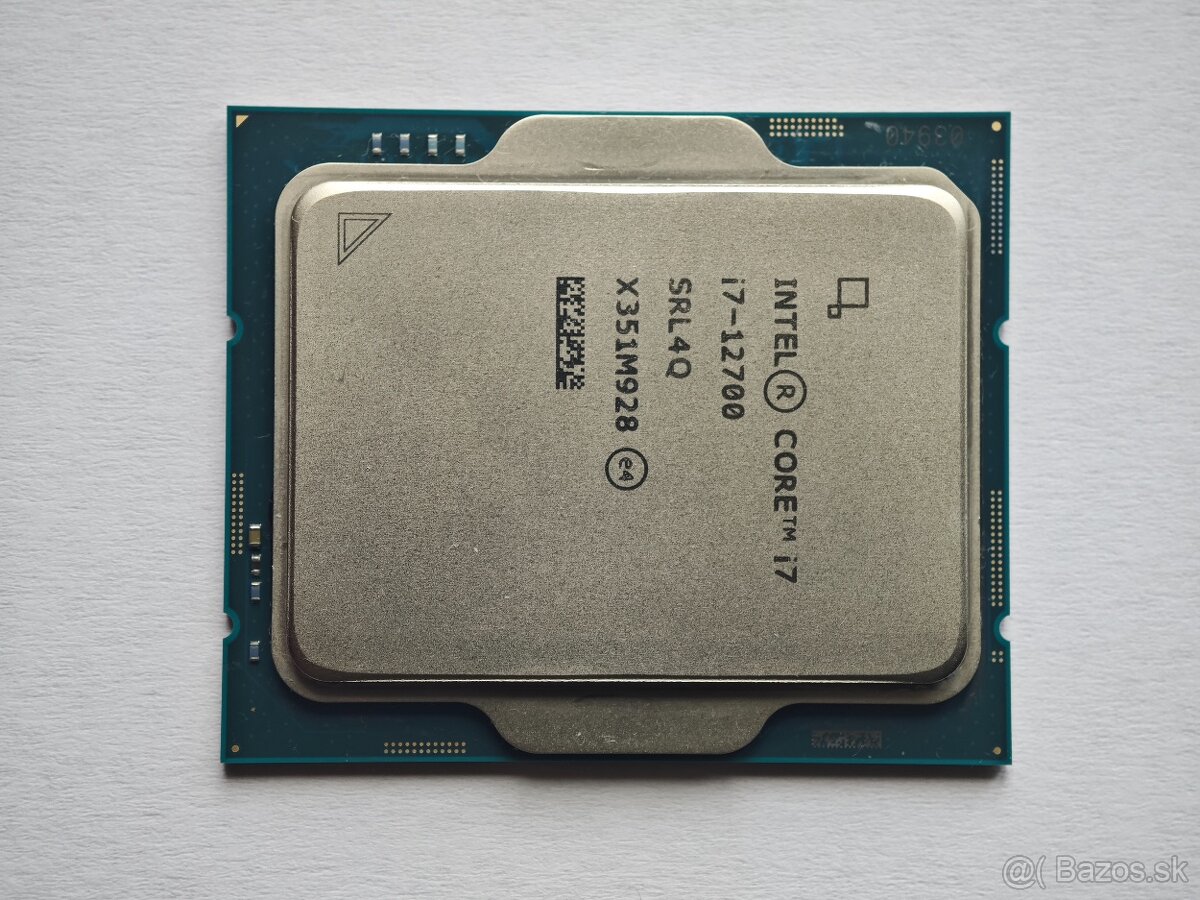 Intel i7-12700