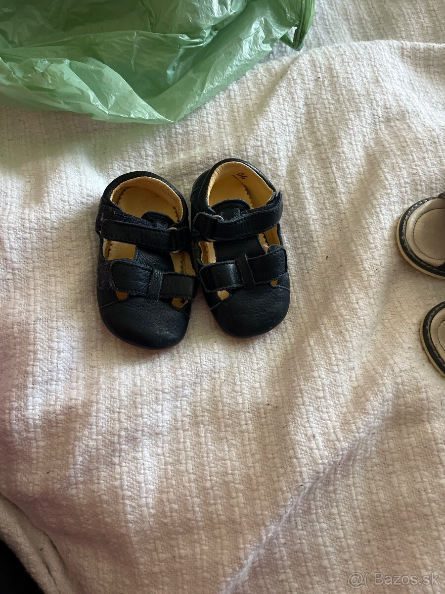Sandálky pre bábätko velkost 19