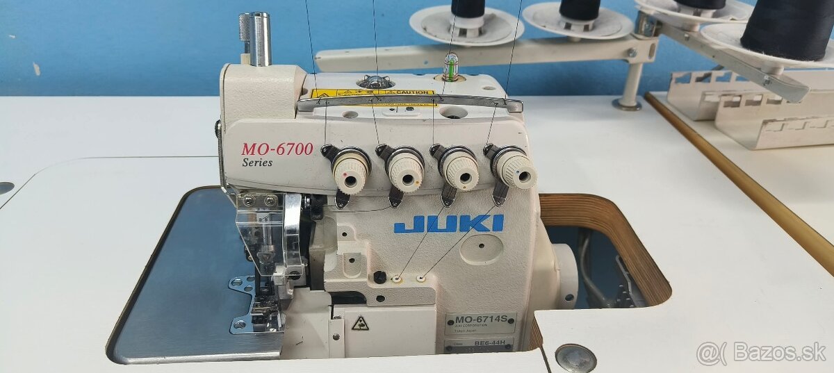 Průmyslový 4 nitný overlock Juki MO-6714s