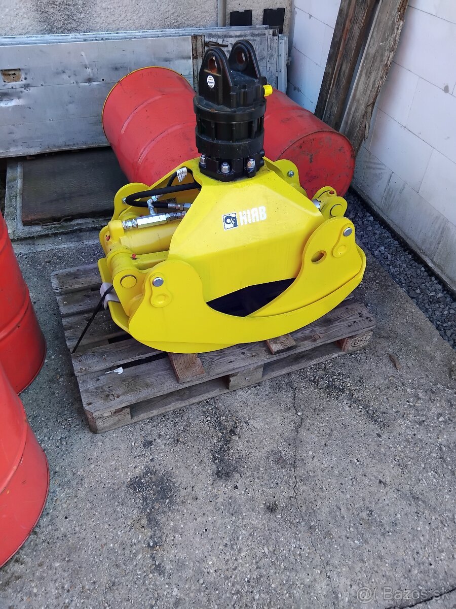 Drapak na drevo hiab x43 s rotatorom