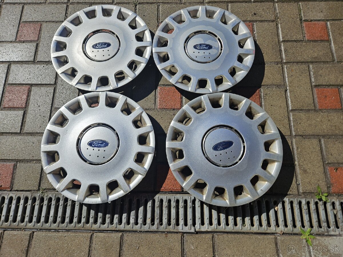 Puklice z FORD ESCORT