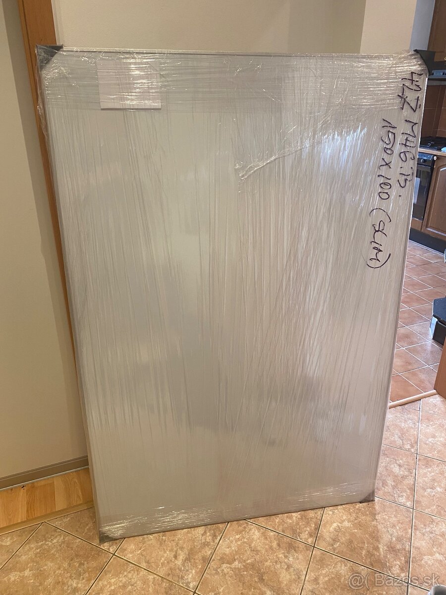 Čistonová zabalená magnetická tabuľa