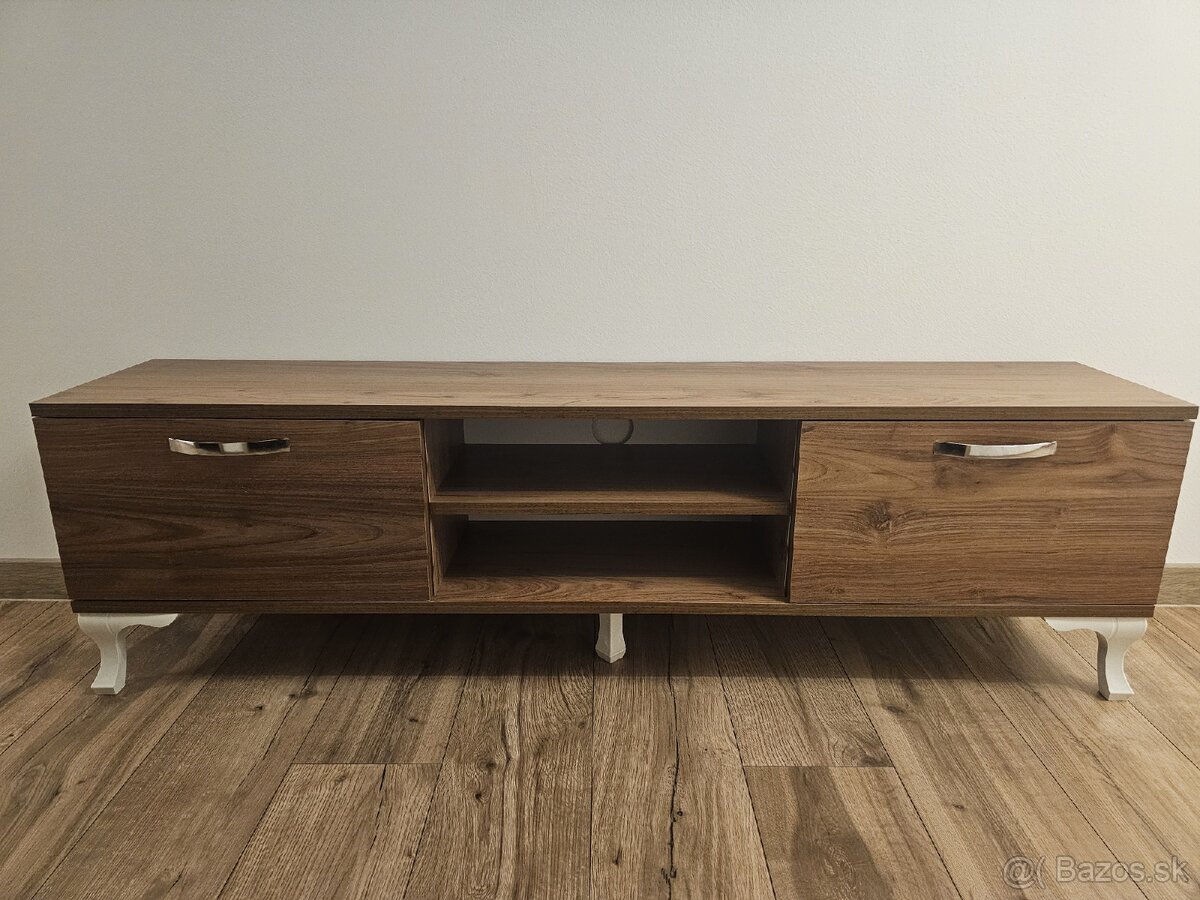 Moderná skrinka pod TV