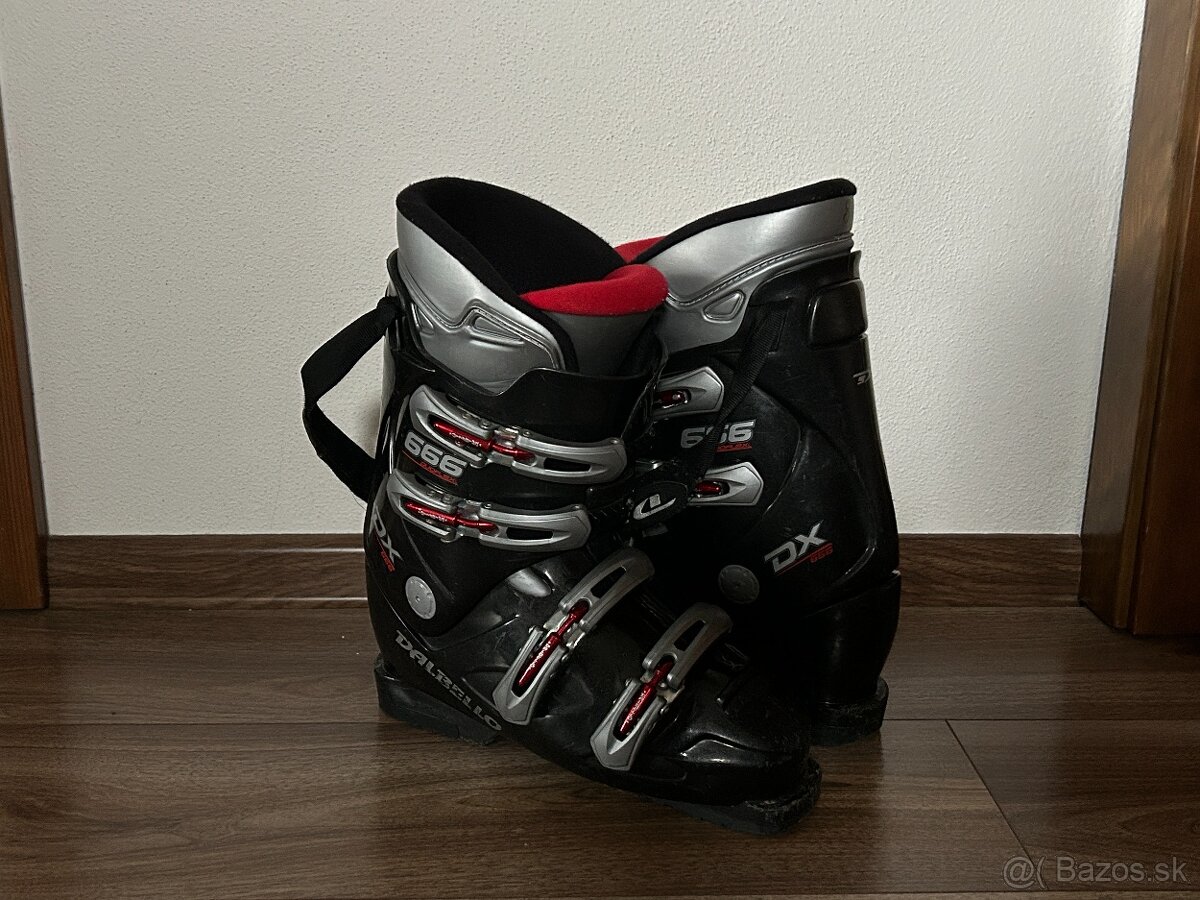 Predám lyže, lyžiarky a paličky