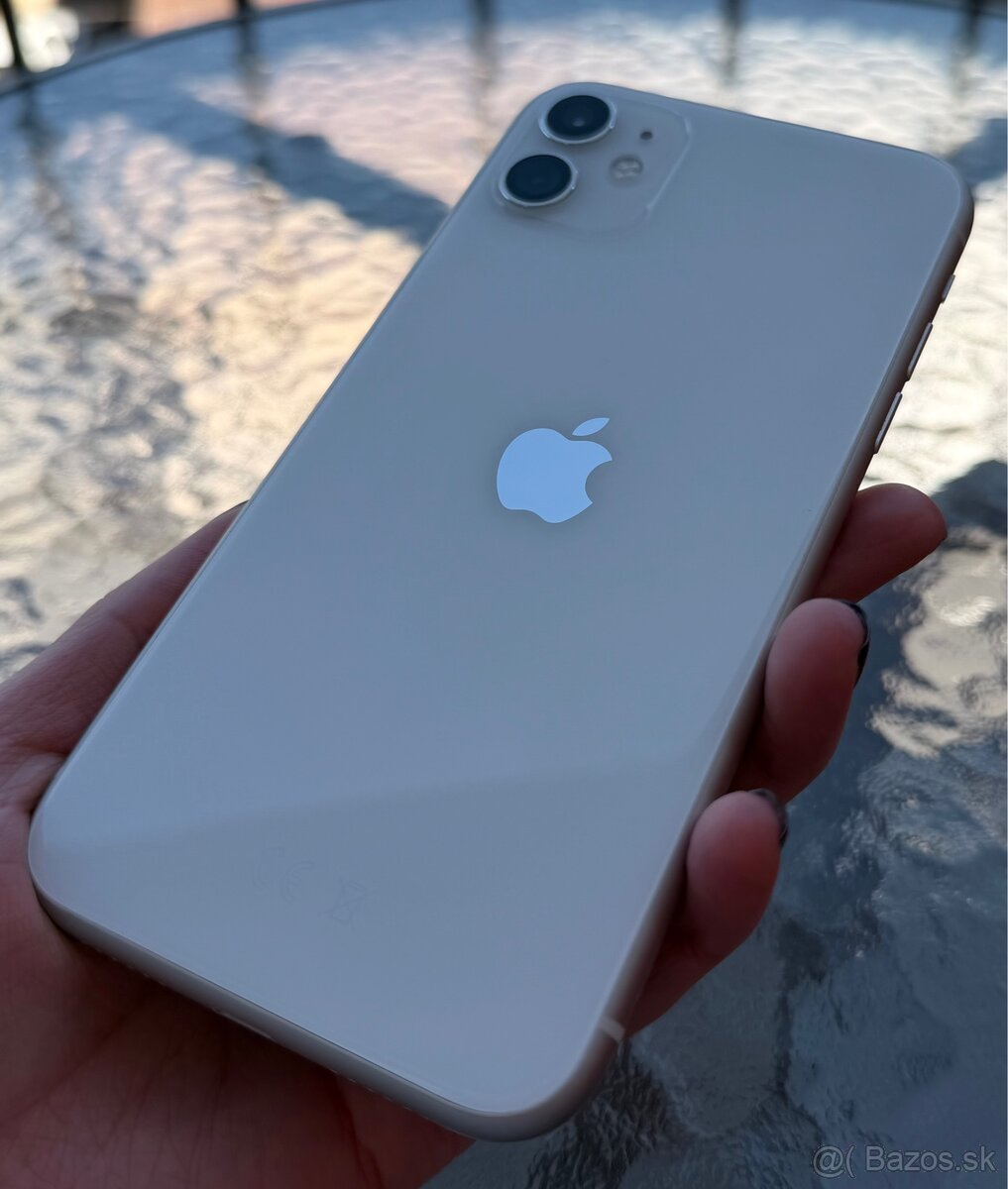 Predám iPhone 11
