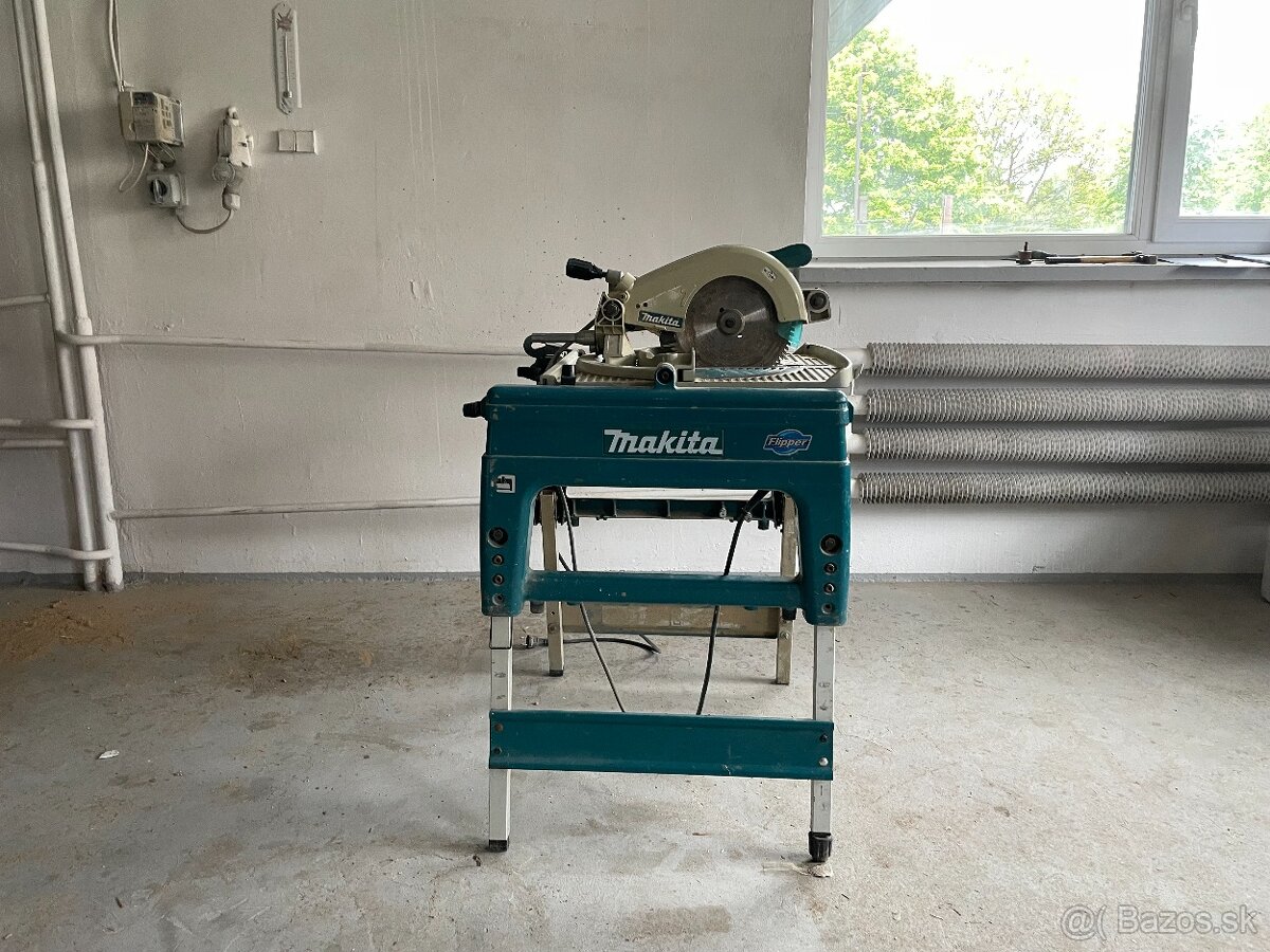 MAKITA LF1000 stolová / pokosová píla 260 mm 1650 W