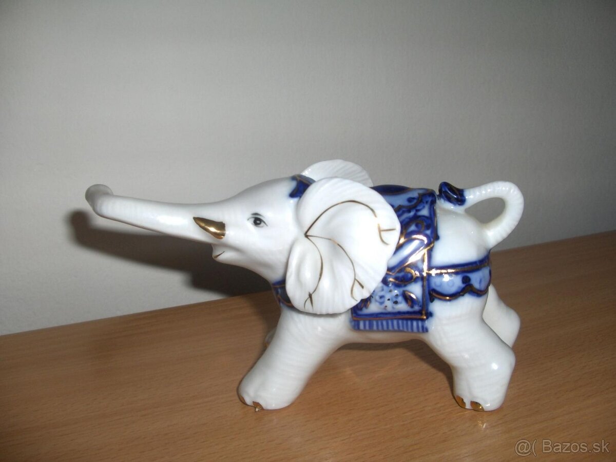 Sloník z čínskeho porcelánu 15x8 cm - bez vád