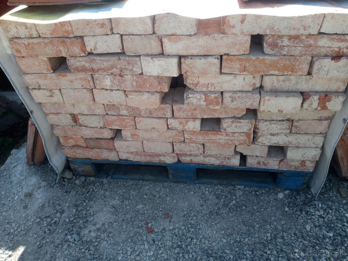 Predám tehly 240 kusov