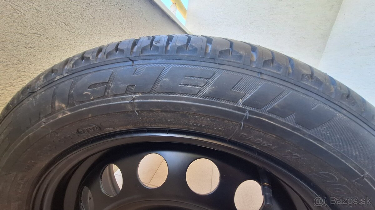 Predám pneu Michelin 205/55 R16