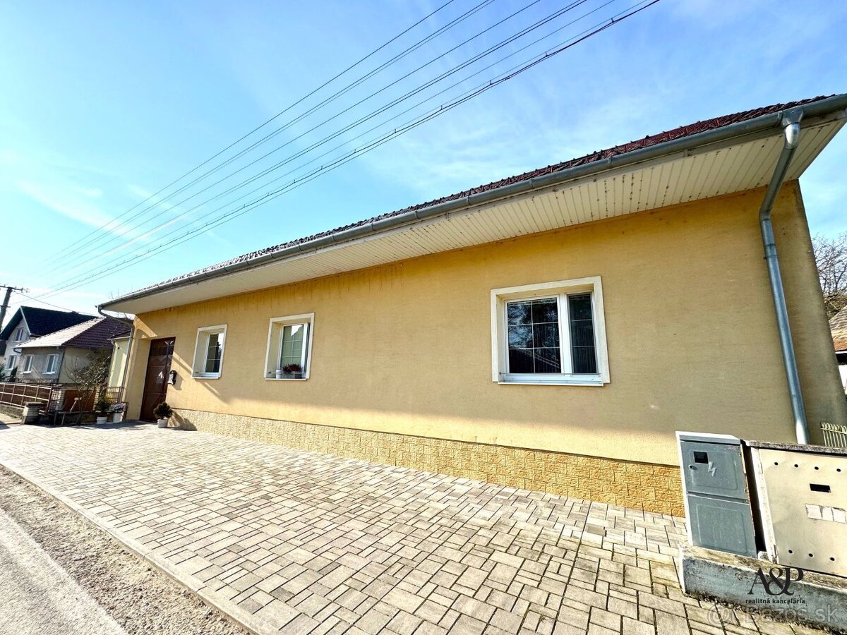 7 IZBOVÝ RODINNÝ DOM, POZEMOK 2717M2, PRIETRŽ, okr. SENICA