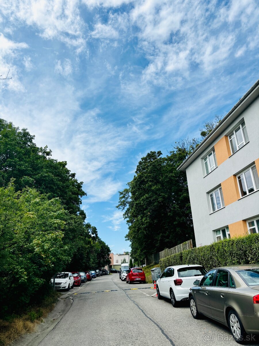 🔑 VOĽNÝ IHNEĎ | 3 IZBY | 87 m² | KRAMÁRE | TICHÁ LOKALITA