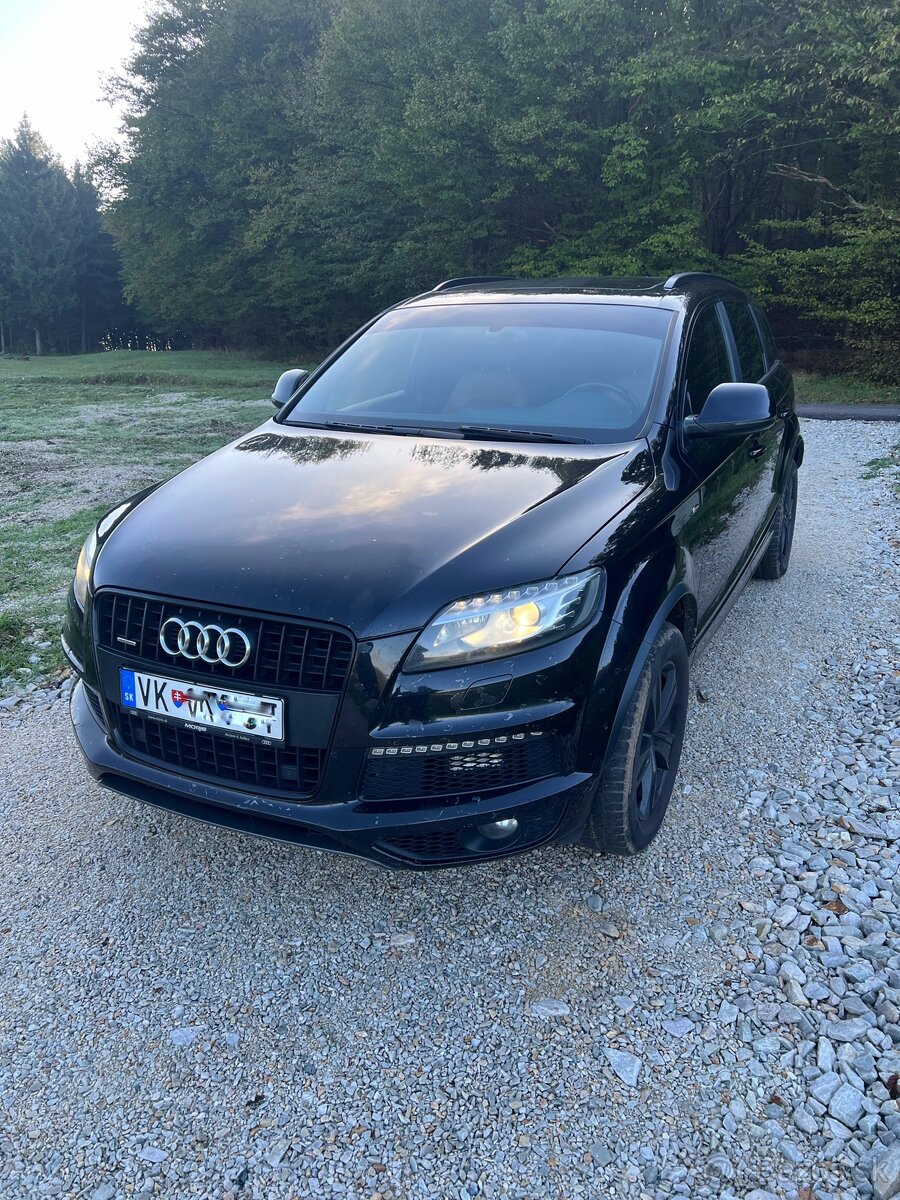 Predám Audi Q7 4.2 V8 rocnik 2012 ( 7 miestna verzia )