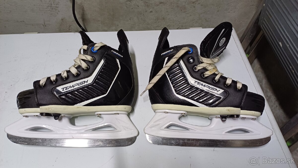 Detske Zimne korcule na hokej