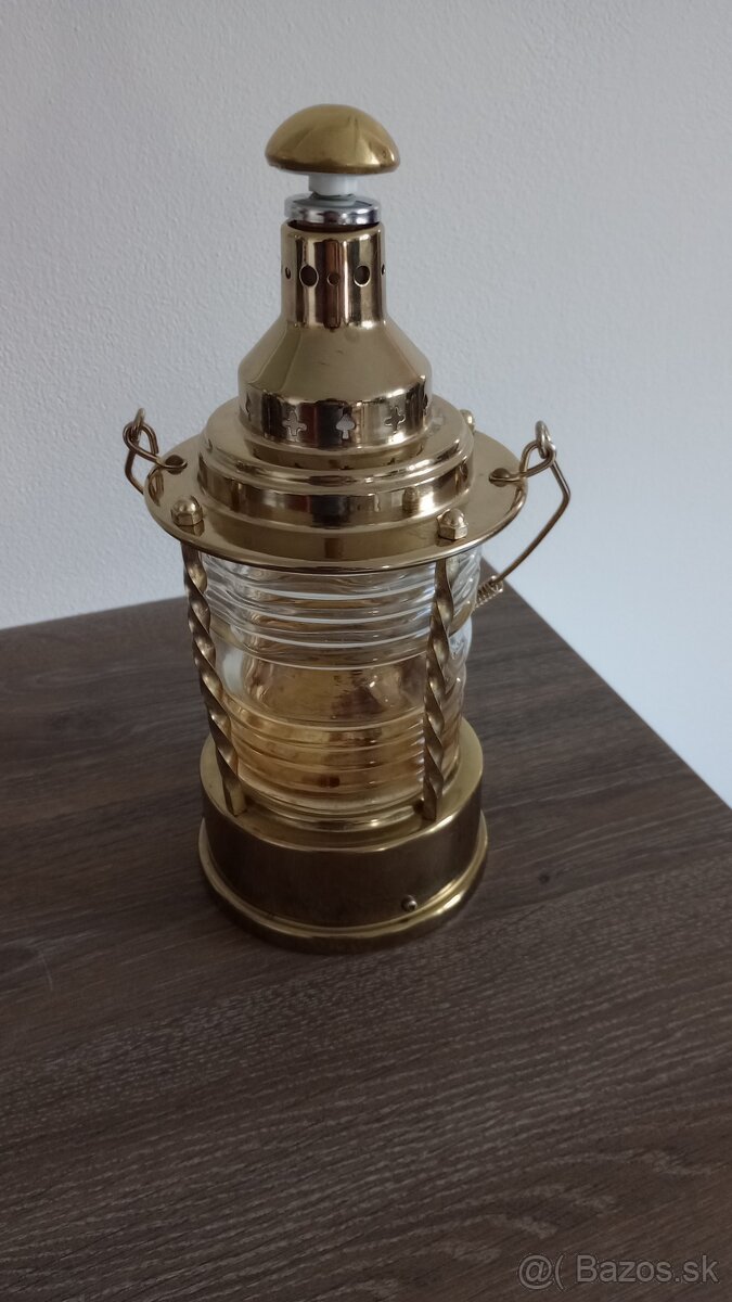 Ozdobná fľaša hrajúca