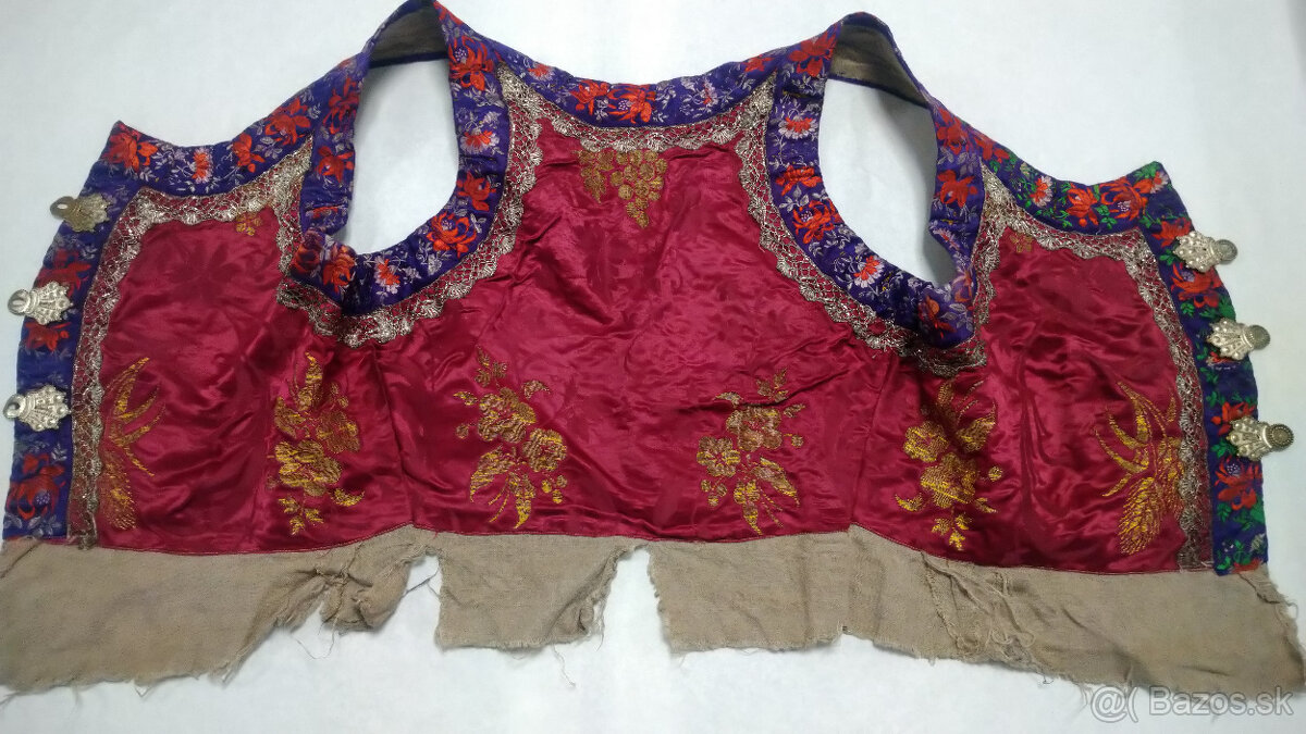 Kroj,krojový komplet