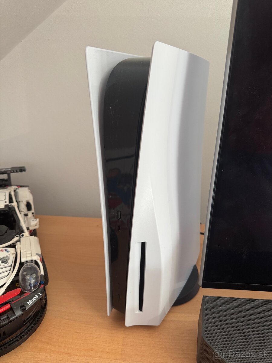 PLAYSTATION 5 SSD s mechanikou 825GB