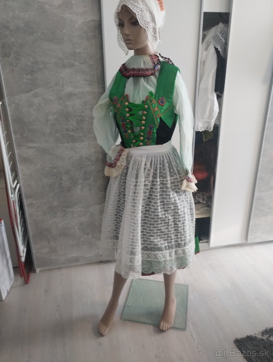 Svadobný kroj Zahoracky
