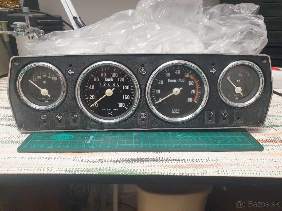 Škoda 120 Gls,Budíky, prístrojový panel,