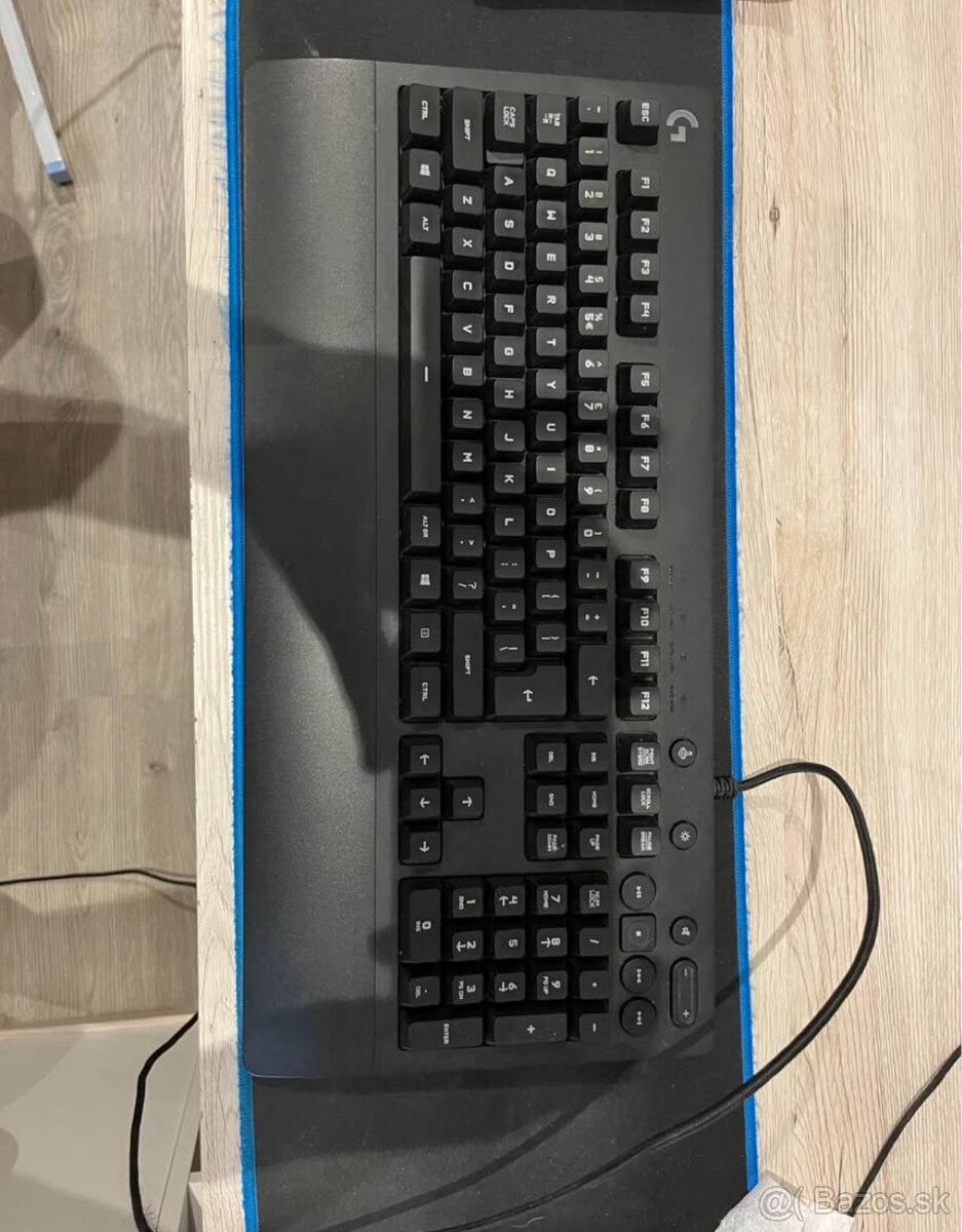 Logitech G213 Klávesnicna