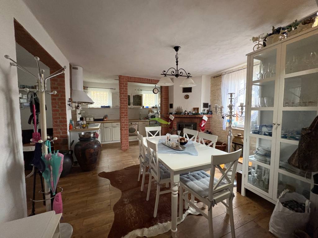 Lukratívna murovaná CHATA pri Salaši -Medvedia Hora