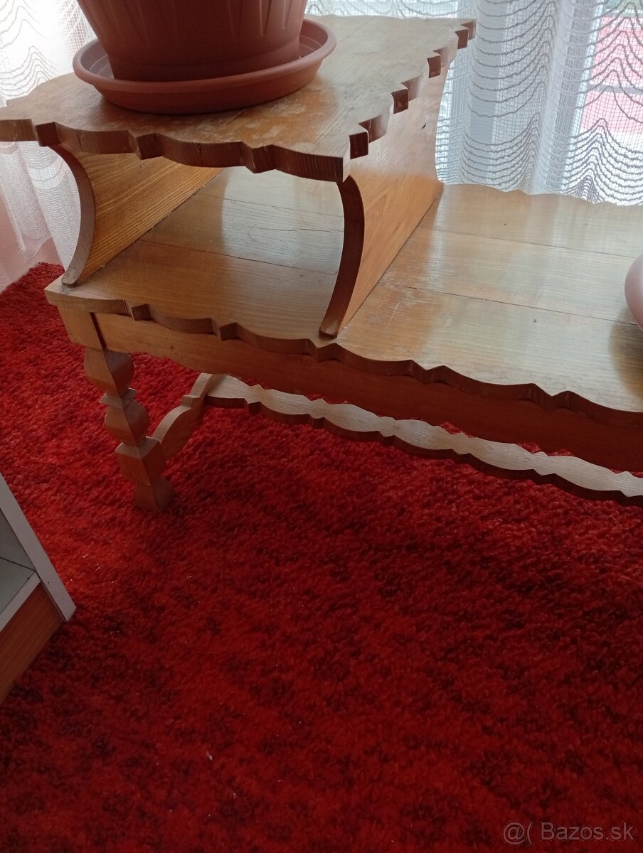 Stolík - lavica