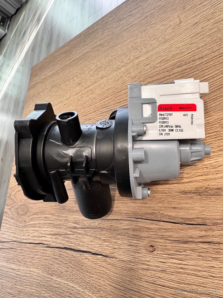 Čerpadlo práčky Whirlpool FFB 9469 BV CS