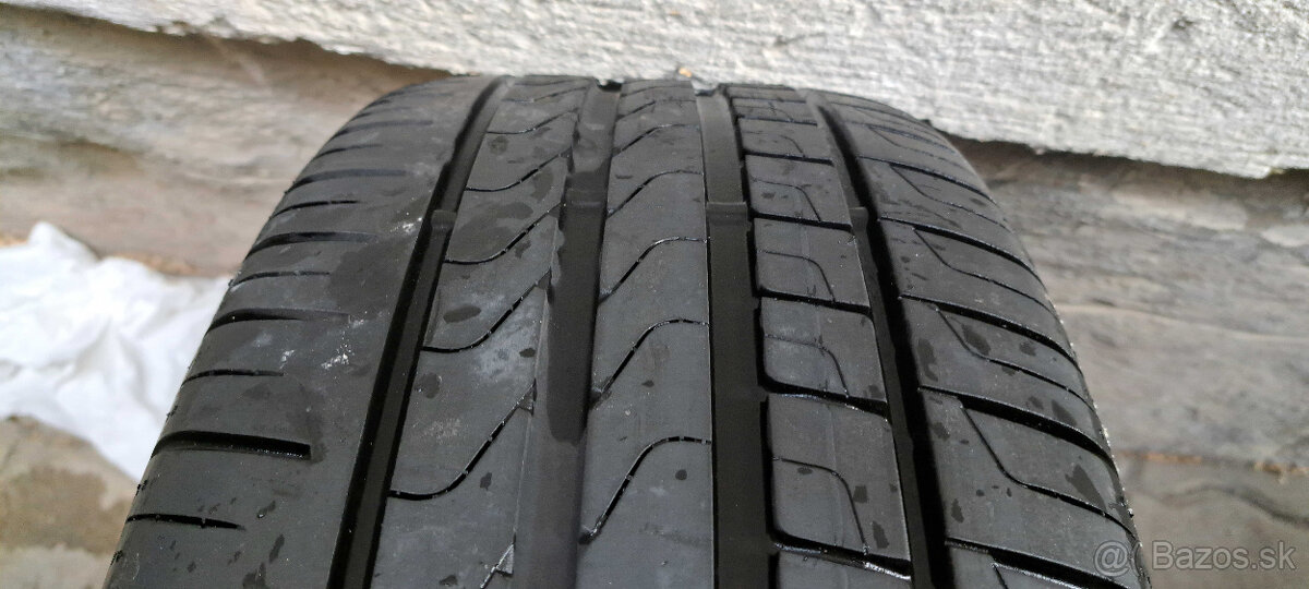 1ks Pirelli Cinturato P7 - 235/40R19
