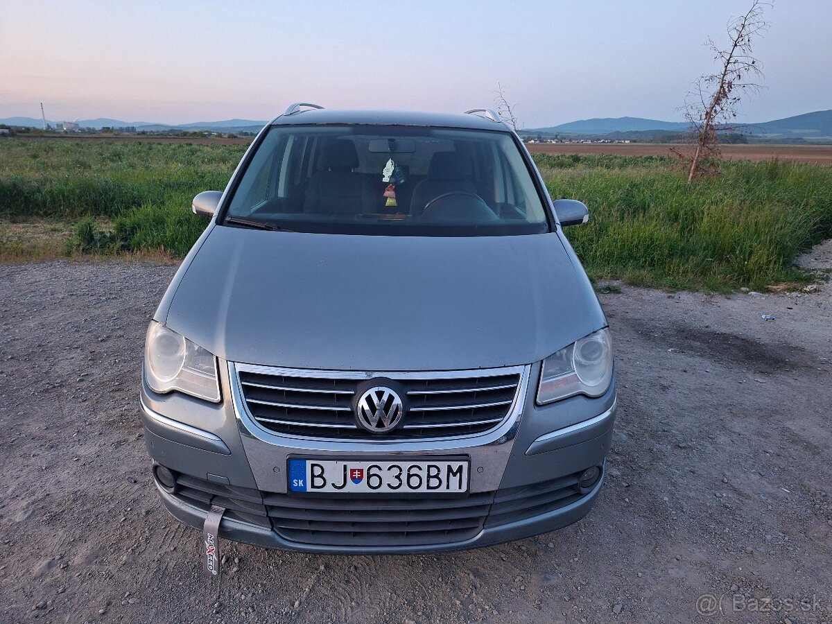 Volkswagen touran 2tdi 7miestny