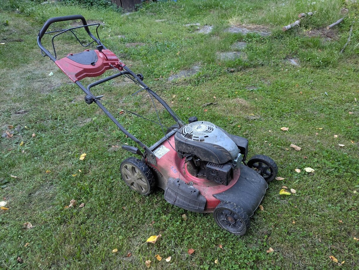 Motorová kosacka s pohonom