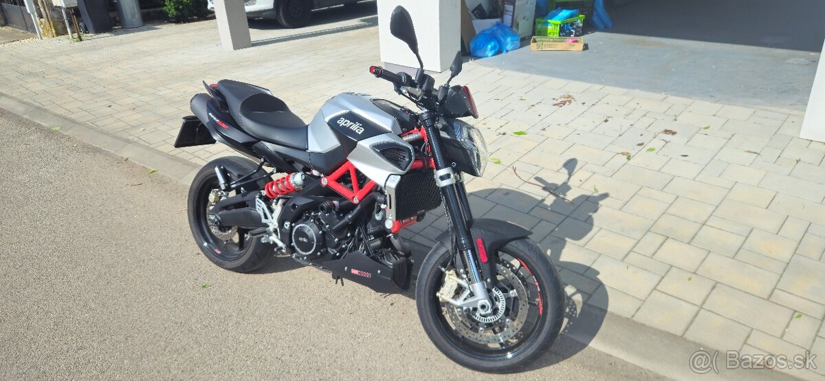 Aprilia Shiver 900