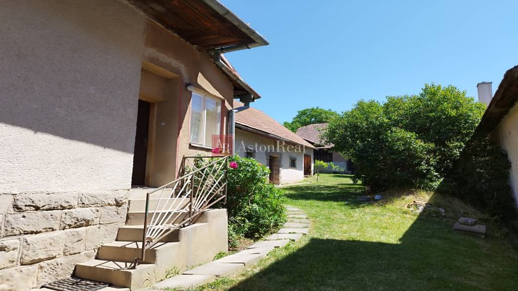 DOM s pozemkom cca 1600m2, Ostrá Lúka okr.Zvolen