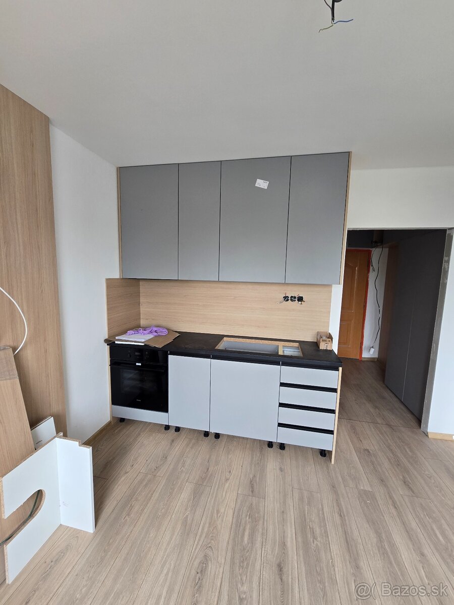 1 izbový byt, Komplet rekonštrukcia aj s nábytkom