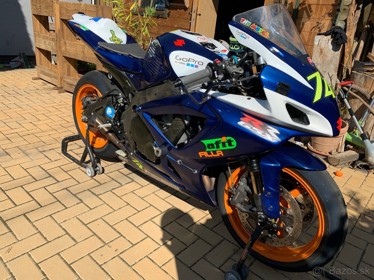 Suzuki GSX-R 750 k7 Okruhovka