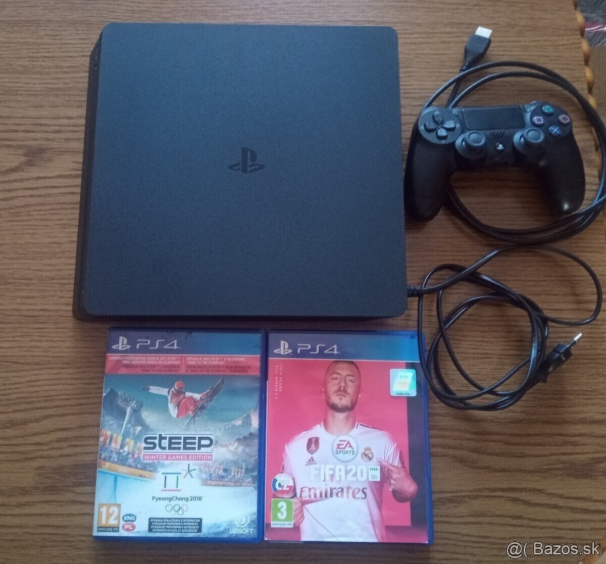 Playstation 4 Slim 1TB + hry