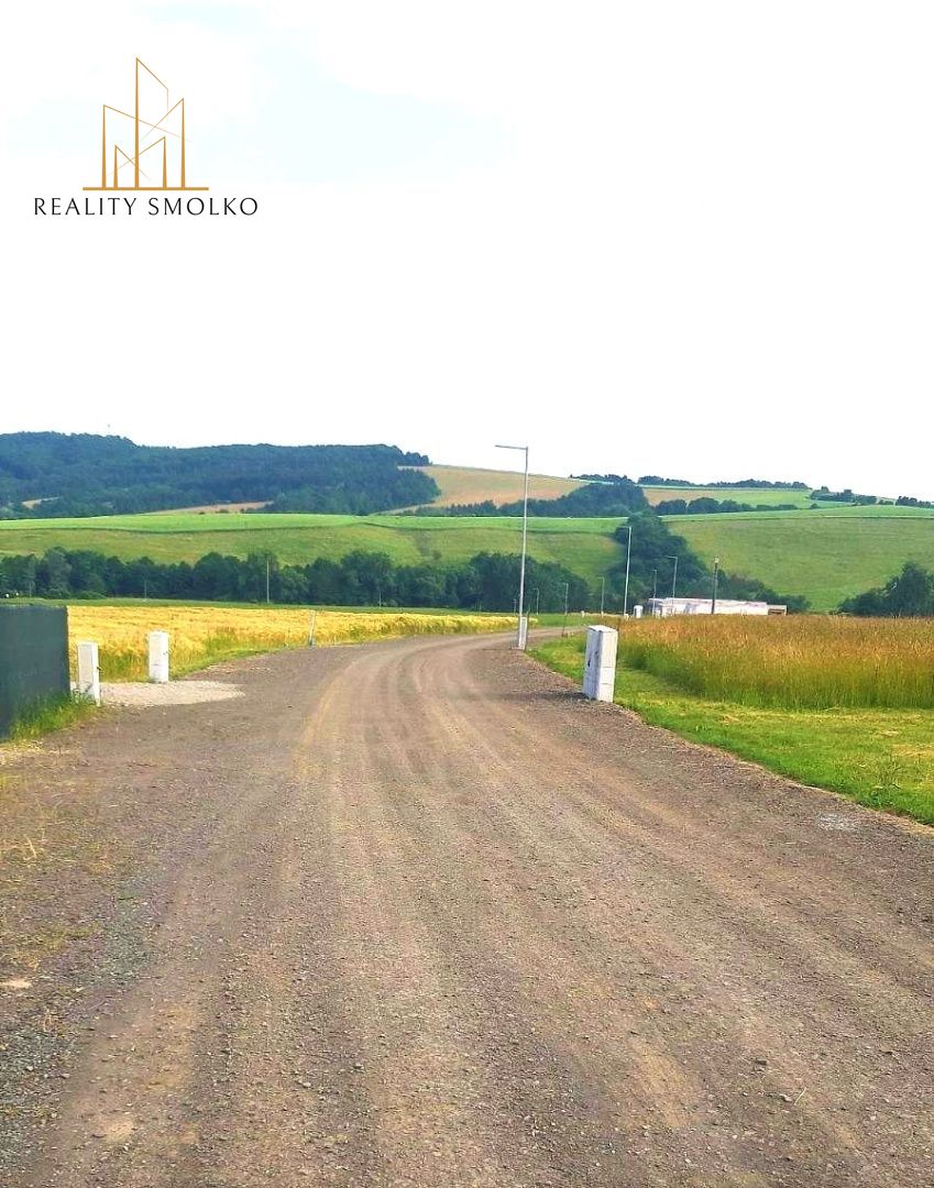 POZEMOK na výstavbu RD 1317 m², HANKOVCE