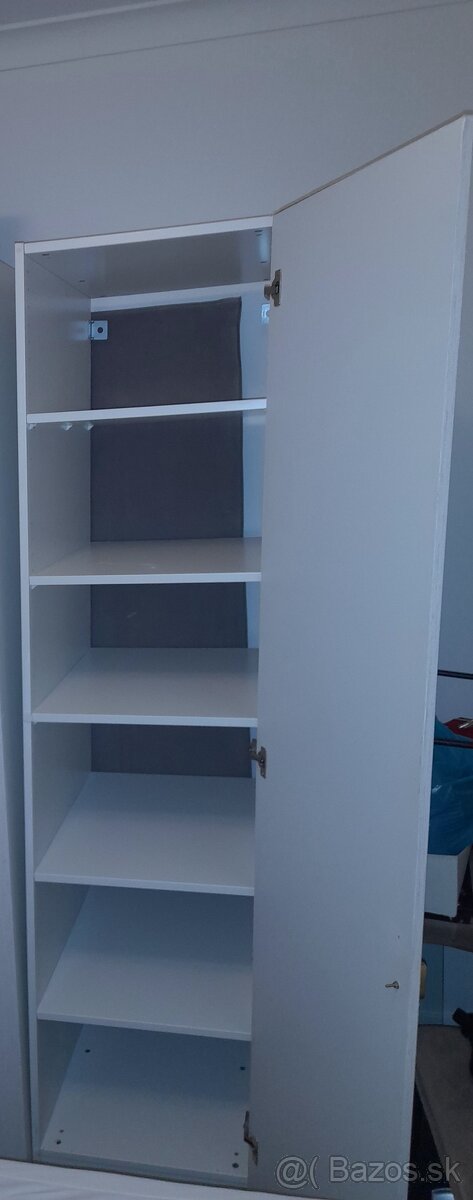 Darujem Ikea satnikovu skrinu 50x60x210cm