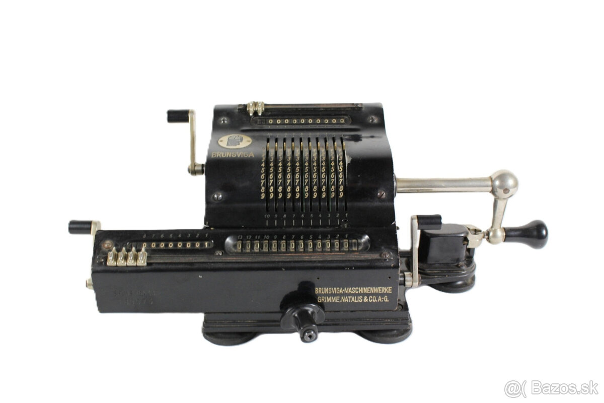 starožitná počítačka Brunsviga