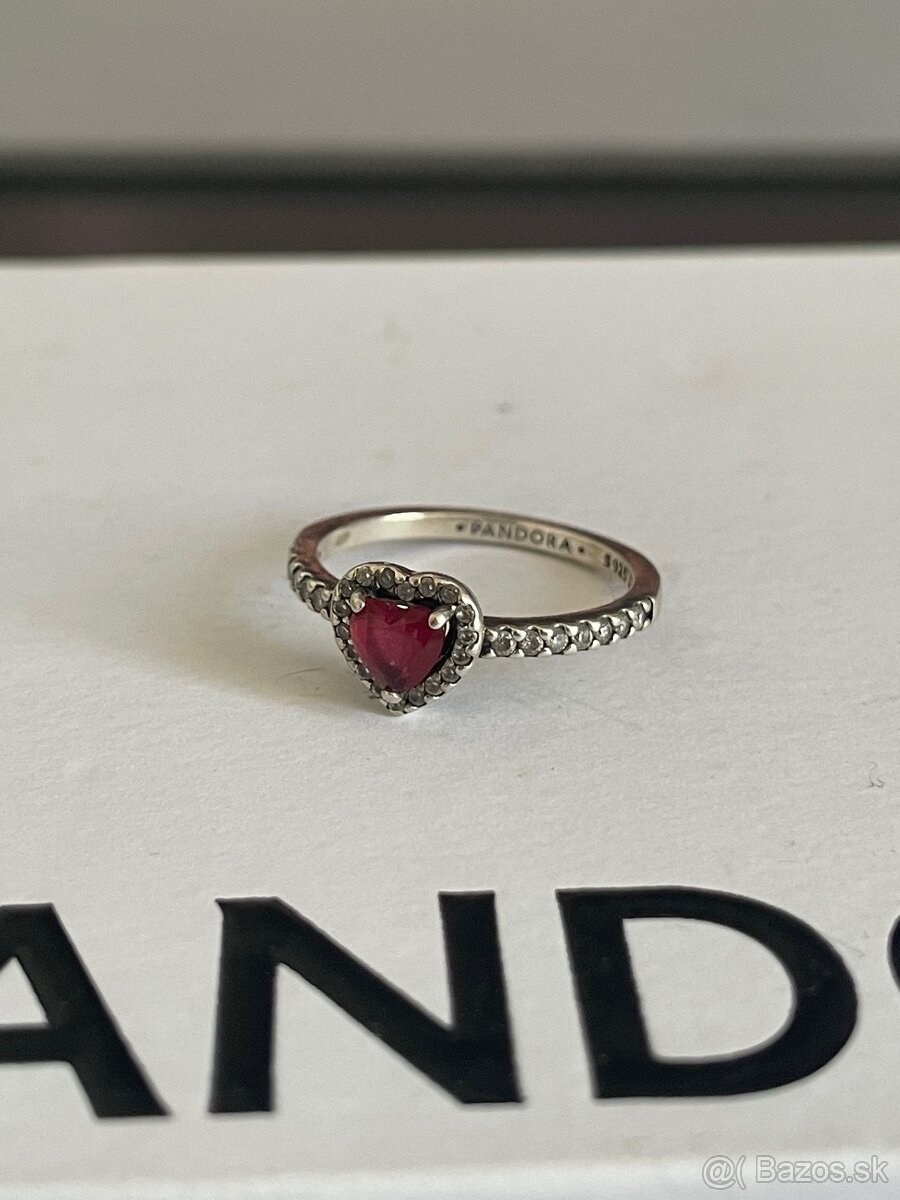 Pandora prsteň