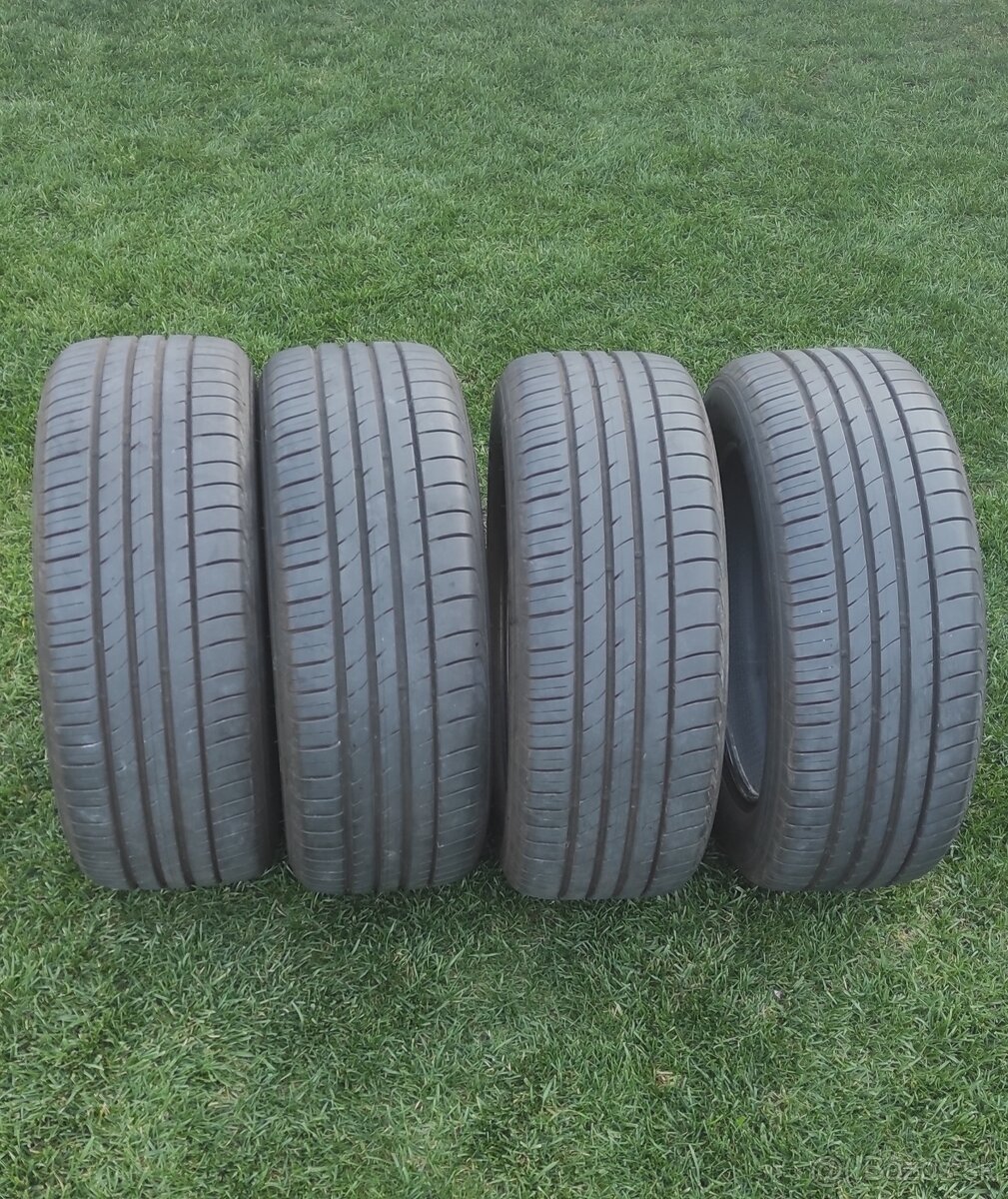 Predam letne pneumatiky 235/55R18