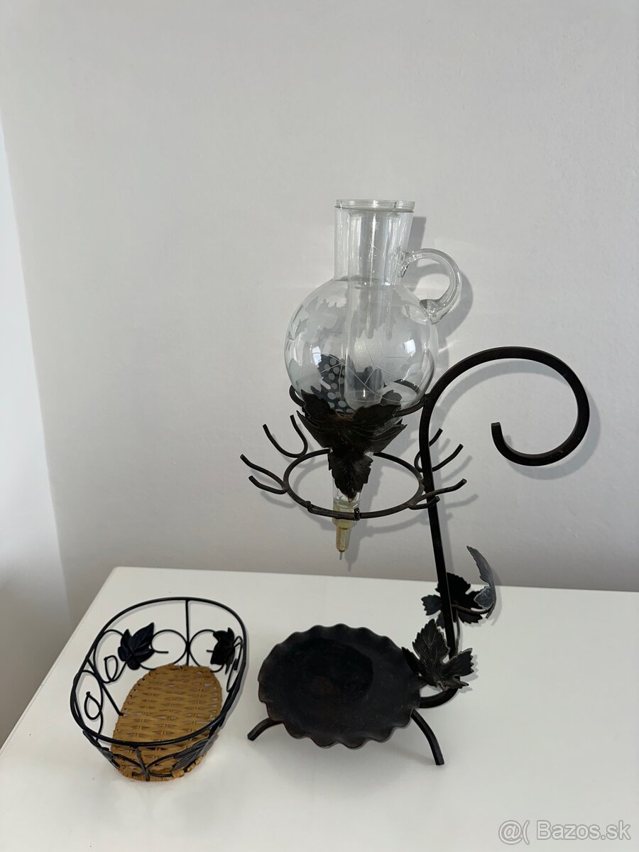 Leptaný sklenený dekantér